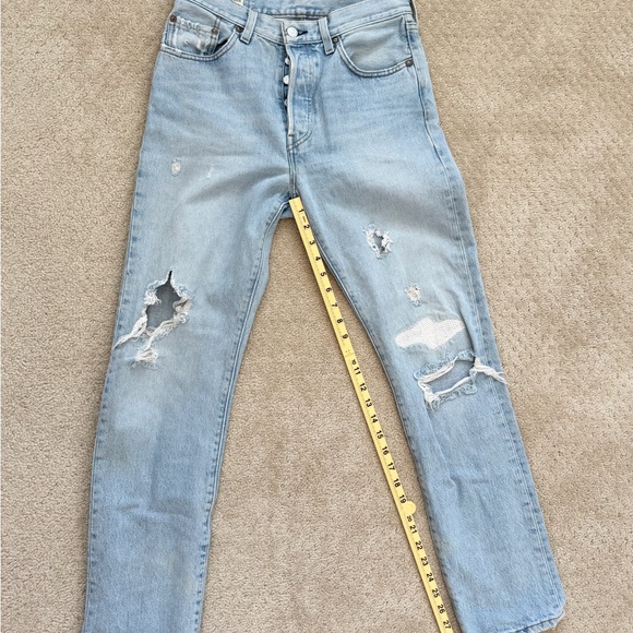 LEVI’S 501 Women Original Fit Denim Wash Distressed Zipper Fly Jeans (28 x 30) - Picture 15 of 16